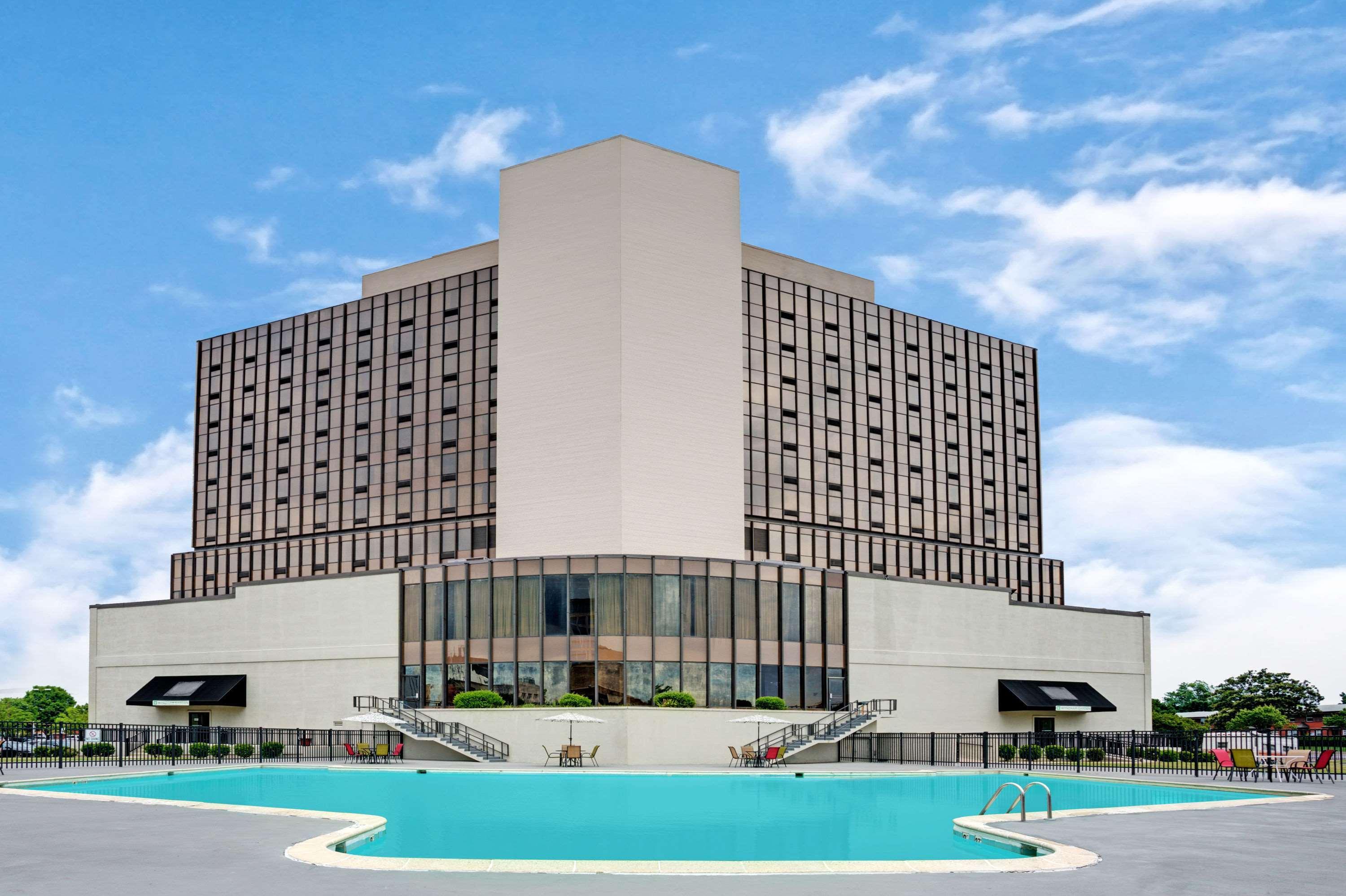 วินด์แฮม การ์เดน นอร์ฟอล์ค ดาวน์ทาวน์ Hotel นอร์ฟอล์ก ภายนอก รูปภาพ