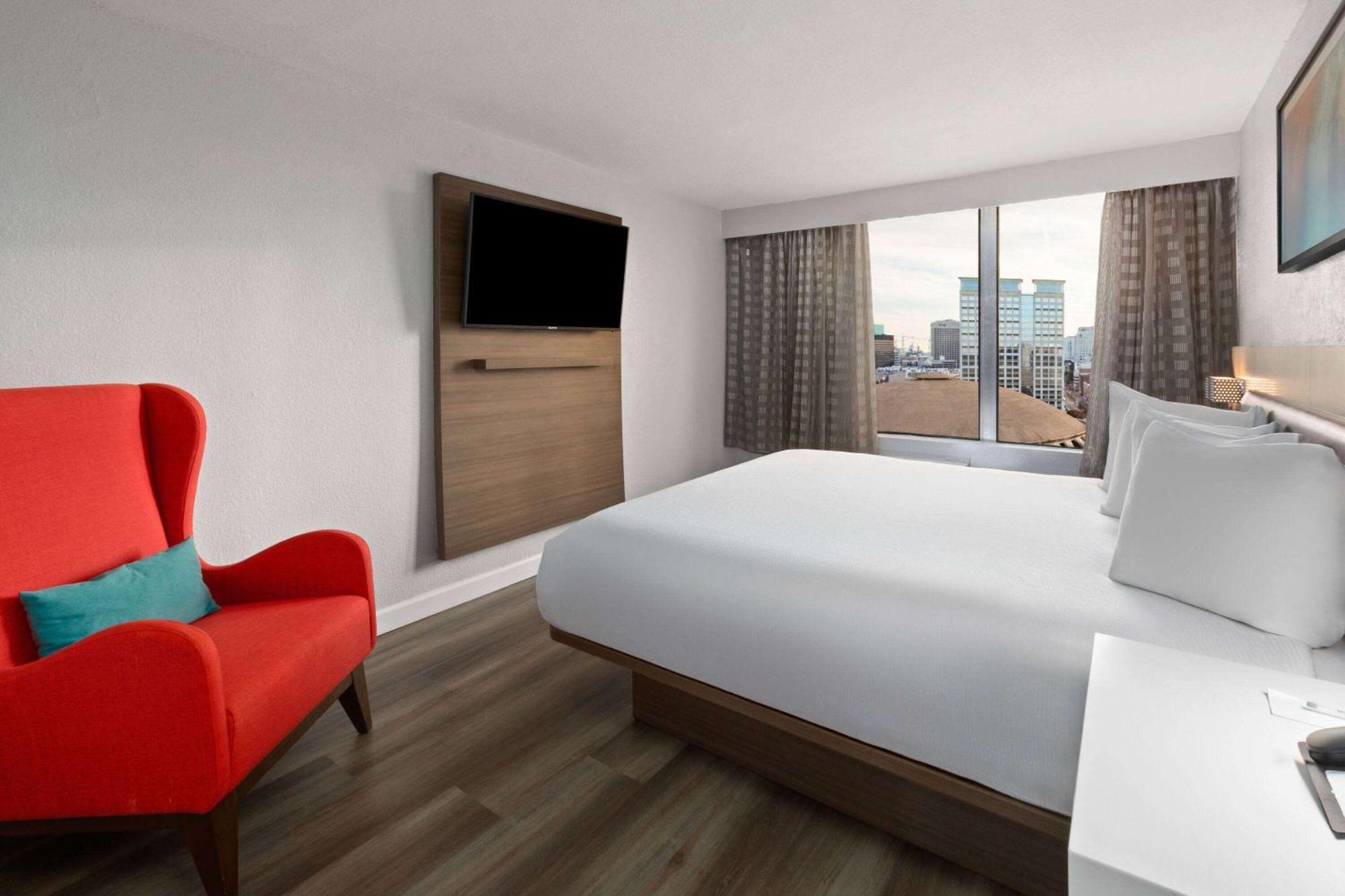 วินด์แฮม การ์เดน นอร์ฟอล์ค ดาวน์ทาวน์ Hotel นอร์ฟอล์ก ภายนอก รูปภาพ