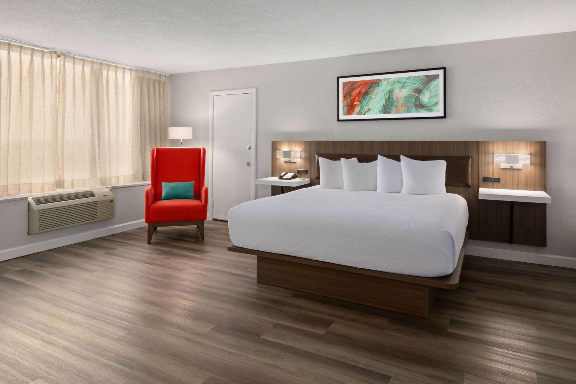 วินด์แฮม การ์เดน นอร์ฟอล์ค ดาวน์ทาวน์ Hotel นอร์ฟอล์ก ภายนอก รูปภาพ